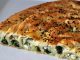 Börek: Sofraların Geleneksel Lezzeti Modern Sunumlarla Buluşuyor Börek, çeşitli yörelerde farklı tariflerle hazırlanıyor. Bursa’nın pideleri, Gaziantep’in baklava kıvamındaki börekleri ve Ege’nin otlu çeşitleri, bölgesel farklılıkları ortaya koyuyor.