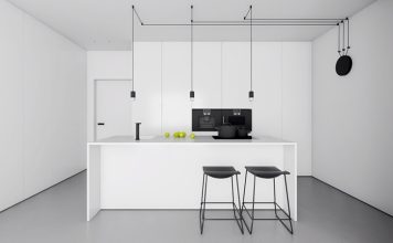 Minimal Mutfaklar ve Modern Yaşamın Yeni Trendi Günümüzde yaşam alanlarının küçülmesi, şehir hayatının temposu ve estetik anlayışın değişmesiyle birlikte minimal mutfaklar giderek daha fazla ilgi görmeye başladı. Sadelik, düzen ve işlevsellik üzerine kurulu bu mutfaklar, yalnızca görsel bir tercih değil; aynı zamanda yaşam tarzını da yansıtan bir seçim haline geldi. Minimal mutfak anlayışı, gereksiz eşyaların ortadan kaldırılması, depolama alanlarının verimli kullanılması ve dekorasyonda net çizgilerin tercih edilmesiyle öne çıkıyor. Konulu bir haber görseli.