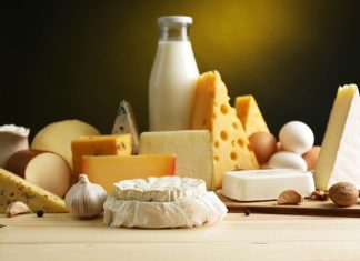 Peynir Ve Süt Ürünleri: Sofraların Vazgeçilmez Lezzetleri Peynir ve süt ürünleri, protein, kalsiyum, fosfor ve vitaminler açısından zengin bir besin kaynağıdır.