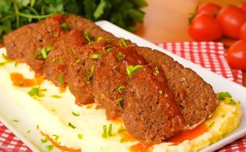 Rosto, et pişirme sanatının klasik ve sofistike yöntemlerinden biridir. Rosto yöntemi, genellikle bütün veya iri parça etlerin fırında veya ızgarada yavaş pişirilmesiyle hazırlanır. Bu pişirme biçimi, etin doğal suyunu korumasını sağlarken, dış yüzeyde lezzetli bir kızarma ve aroma oluşturur. Konulu bir haber görseli.