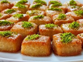 Şerbetli Tatlıda Kızartma: Evde Geleneksel Lezzetler Şerbetli tatlıda kızartma yöntemi ile hazırlanmasıdır. Kızartma, tatlıların dış yüzeyinin çıtır ve altın renginde olmasını sağlarken iç kısmının yumuşak ve nemli kalmasına katkı sağlar.