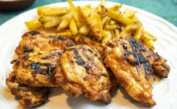 Günlük beslenmede en çok tercih edilen protein kaynaklarından biri olan tavuklu tarifler, hem pratik hem de besleyici özellikleriyle sofraların vazgeçilmezi haline gelmiştir. Tavuk eti, düşük yağ oranı ve yüksek protein değeri sayesinde sağlıklı beslenmeyi desteklerken, farklı pişirme yöntemleriyle çeşitlenen tariflerle de mutfaklarda geniş bir yelpazeye sahiptir. Konulu bir haber görseli.