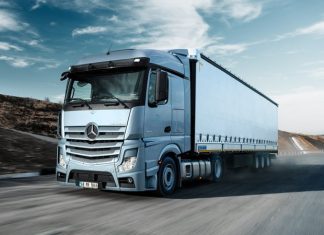 Üreticiden Sofraya Güvenli Gıda Yolculuğu Günümüzde tüketiciler, gıda ürünlerinin kalitesi ve doğallığı konusunda daha bilinçli hale geldi. Üreticiden sofraya uzanan süreçte, tarım ve hayvancılık alanındaki standartlar giderek yükseliyor. Çiftliklerden sofralara gelen her ürün, hem lezzet hem de sağlık açısından titizlikle denetleniyor. Organik tarım yöntemleri, katkı maddesi kullanılmayan üretim teknikleri ve doğal beslenme alışkanlıkları, gıda sektöründe önemli bir rol oynuyor. Konulu bir haber görseli.