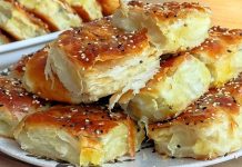Börek, Türk mutfağının en sevilen hamur işleri arasında yer alır. İnce açılmış yufkaların, çeşitli iç malzemelerle buluşması sonucu ortaya çıkan börek, kahvaltıdan ana öğüne kadar pek çok öğünde tercih edilebilir. Geleneksel tarifler, nesilden nesile aktarılırken, modern mutfaklarda farklı dolgu ve pişirme teknikleriyle yeni yorumlar kazanıyor. Konulu bir haber görseli.