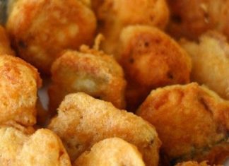 Pane Sebze: Çıtır Lezzetlerle Sağlıklı Atıştırmalık Pane sebze, son yıllarda sağlıklı atıştırmalık ve garnitür seçenekleri arasında ön plana çıkan bir lezzet olarak mutfaklarda yerini aldı. Kökeni Avrupa mutfağına dayanan bu tarif, sebzelerin çıtır dış yüzeyle kaplanıp kızartılması veya fırınlanmasıyla hazırlanır. Konulu bir haber görseli.