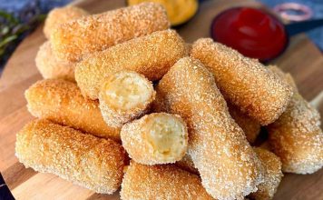 Patates kroket, hem çocukların hem de yetişkinlerin favori atıştırmalıkları arasında yer alıyor. Dışı çıtır çıtır, içi yumuşacık olan bu lezzetli atıştırmalık, farklı soslarla birlikte sunulduğunda sofraların yıldızı hâline geliyor. Patates kroket, özellikle pratik hazırlanışı sayesinde hem hızlı bir akşam yemeği tamamlayıcısı hem de davet sofralarının şık atıştırmalığı olarak öne çıkıyor. Bu yazımızda patates kroket yapımını, malzeme seçimlerini, pişirme tekniklerini ve sunum önerilerini detaylı şekilde ele alacağız. Konulu bir haber görseli.